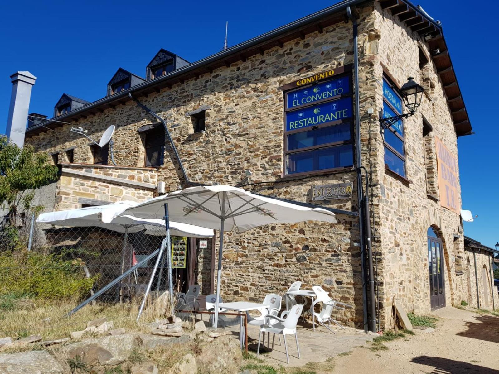 Albergue El Convento De Foncebadon Hostel Exterior photo